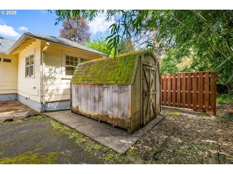 1516 N Winchell Street Portland OR 97217