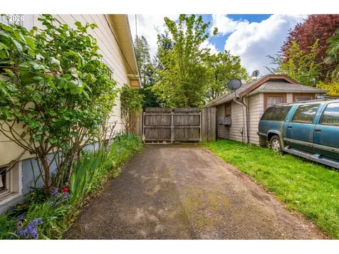 1516 N Winchell Street Portland OR 97217