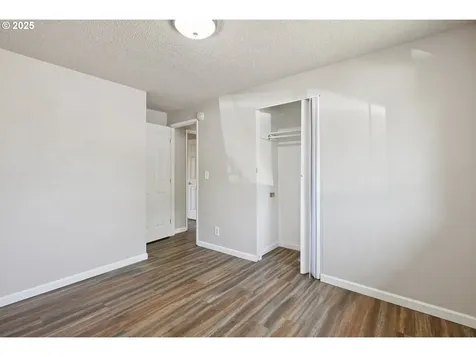 1700 NE 231st Court Wood Village OR 97060