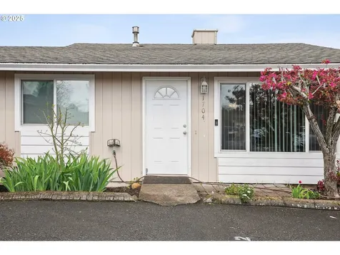 1700 NE 231st Court Wood Village OR 97060