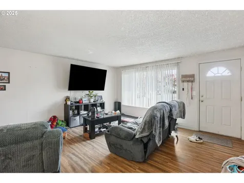 1700 NE 231st Court Wood Village OR 97060