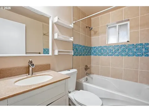 2618 E 26th Street Vancouver WA 98661