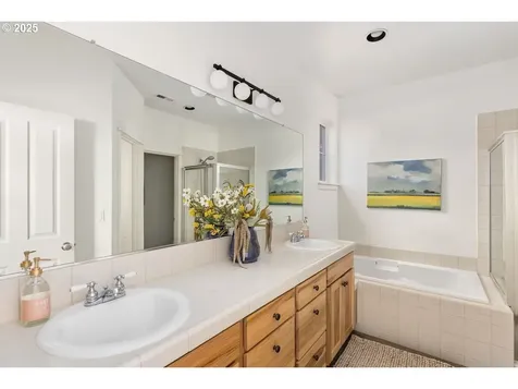 884 NE 73rd Avenue Hillsboro OR 97124