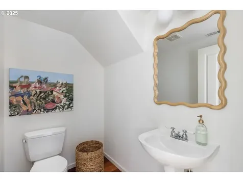 884 NE 73rd Avenue Hillsboro OR 97124