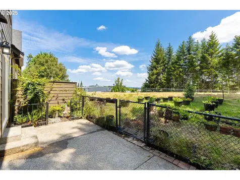 884 NE 73rd Avenue Hillsboro OR 97124
