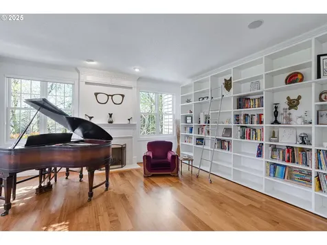 9297 NW Fullner Court Portland OR 97229