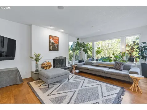 9297 NW Fullner Court Portland OR 97229