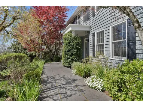 9297 NW Fullner Court Portland OR 97229