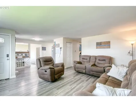 342 W Garfield Street Athena OR 97813