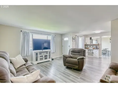 342 W Garfield Street Athena OR 97813