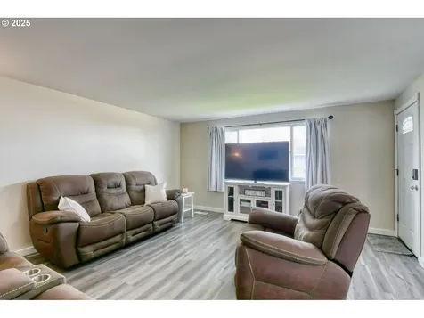 342 W Garfield Street Athena OR 97813