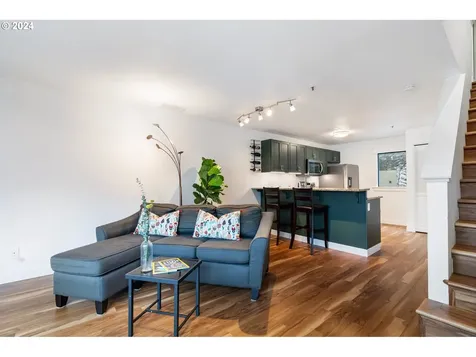 1040 NW Naito Parkway Portland OR 97209