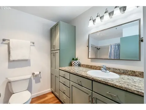 1040 NW Naito Parkway Portland OR 97209