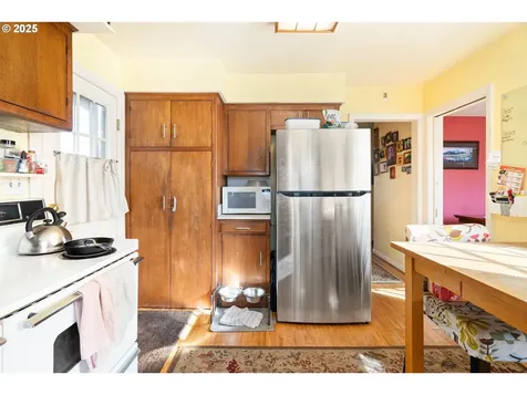 915 SE 53rd Avenue Portland OR 97215