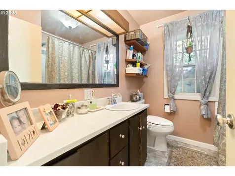 915 SE 53rd Avenue Portland OR 97215