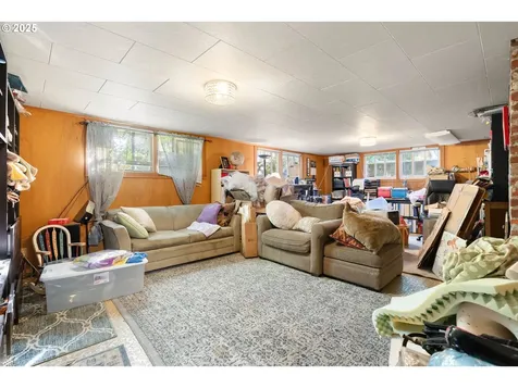 915 SE 53rd Avenue Portland OR 97215