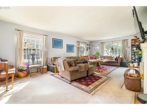 915 SE 53rd Avenue Portland OR 97215
