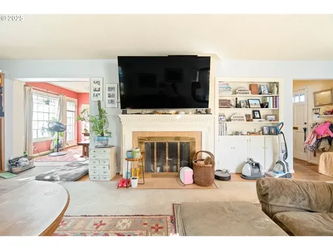915 SE 53rd Avenue Portland OR 97215