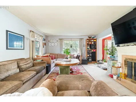 915 SE 53rd Avenue Portland OR 97215