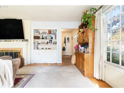 915 SE 53rd Avenue Portland OR 97215