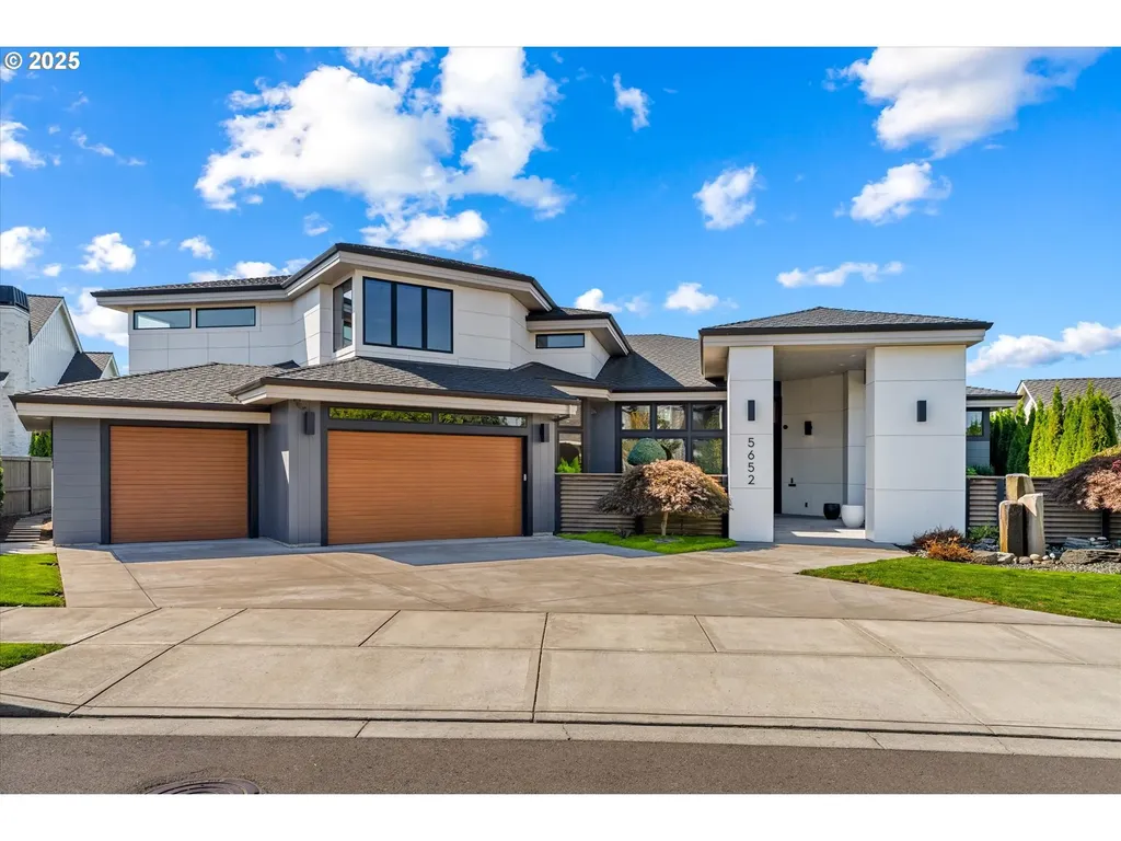 5652 SE Mcinnis Street Hillsboro OR 97123