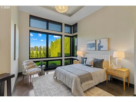 5652 SE Mcinnis Street Hillsboro OR 97123