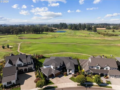 5652 SE Mcinnis Street Hillsboro OR 97123