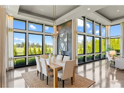 5652 SE Mcinnis Street Hillsboro OR 97123