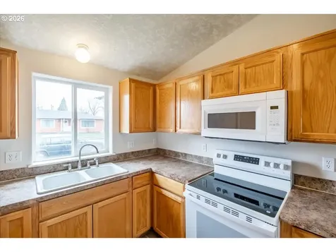 1525 Park Avenue NE Salem OR 97301