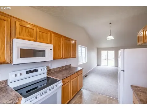 1525 Park Avenue NE Salem OR 97301