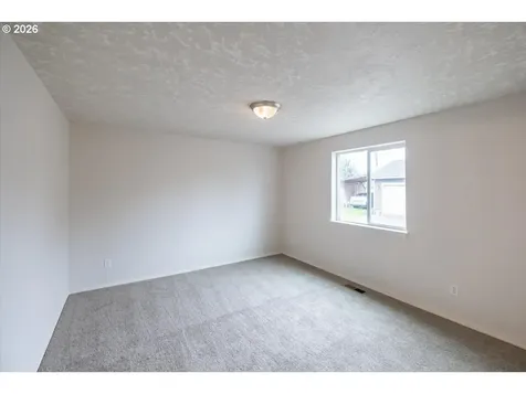 1525 Park Avenue NE Salem OR 97301