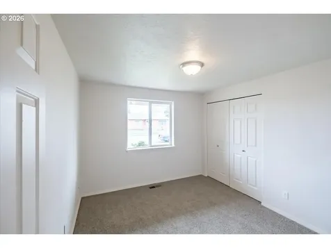 1525 Park Avenue NE Salem OR 97301