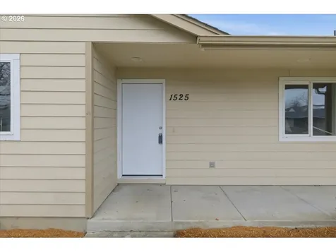 1525 Park Avenue NE Salem OR 97301