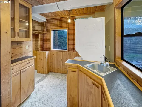 115 1st Avenue Randle WA 98377