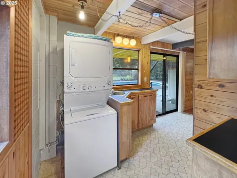 115 1st Avenue Randle WA 98377