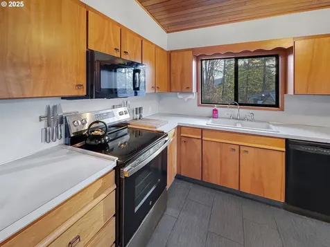 115 1st Avenue Randle WA 98377