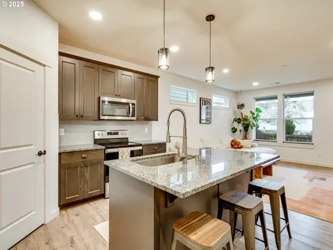 7016 S 11th Street Ridgefield WA 98642