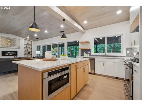 17253 SW Rivendell Drive Portland OR 97224