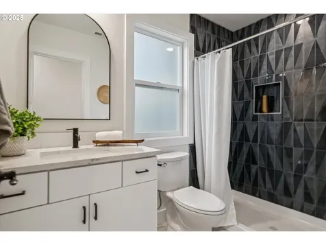 17253 SW Rivendell Drive Portland OR 97224