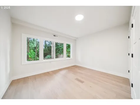 17253 SW Rivendell Drive Portland OR 97224