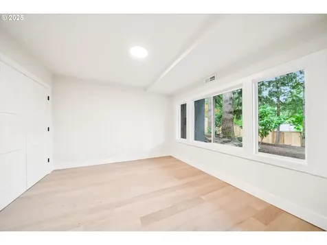 17253 SW Rivendell Drive Portland OR 97224