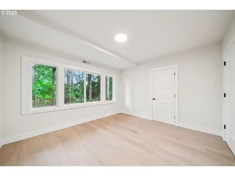 17253 SW Rivendell Drive Portland OR 97224