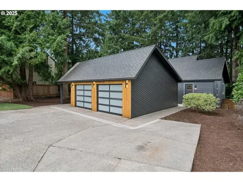 17253 SW Rivendell Drive Portland OR 97224