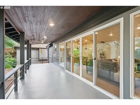 17253 SW Rivendell Drive Portland OR 97224