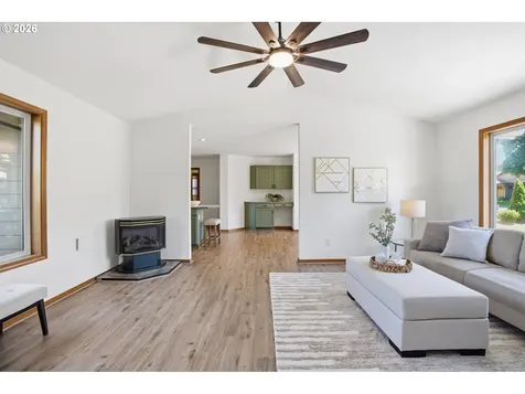 1114 Neal Road White Salmon WA 98672