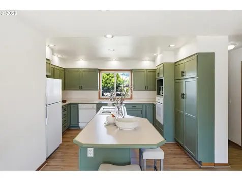 1114 Neal Road White Salmon WA 98672