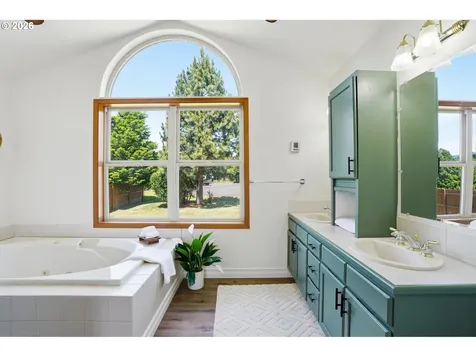 1114 Neal Road White Salmon WA 98672