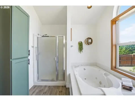 1114 Neal Road White Salmon WA 98672