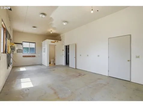 1114 Neal Road White Salmon WA 98672