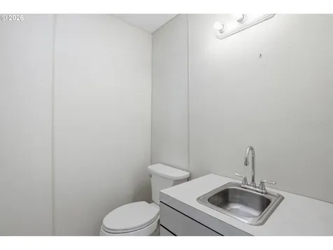 1114 Neal Road White Salmon WA 98672